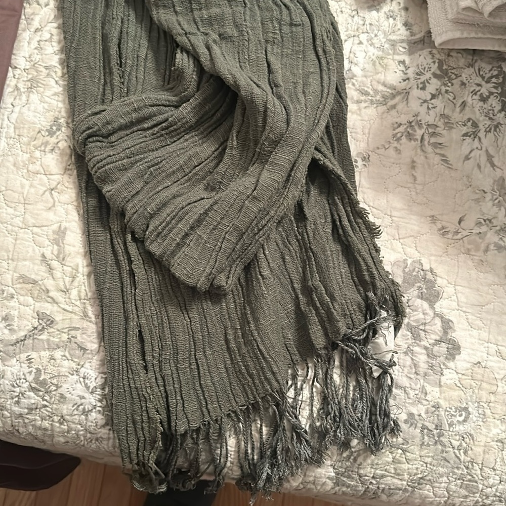 Selling this scarf, olive green, never used